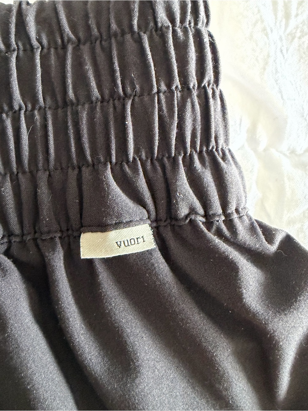Vuori Black Elastic-Waist Joggers - Picture 6 of 11